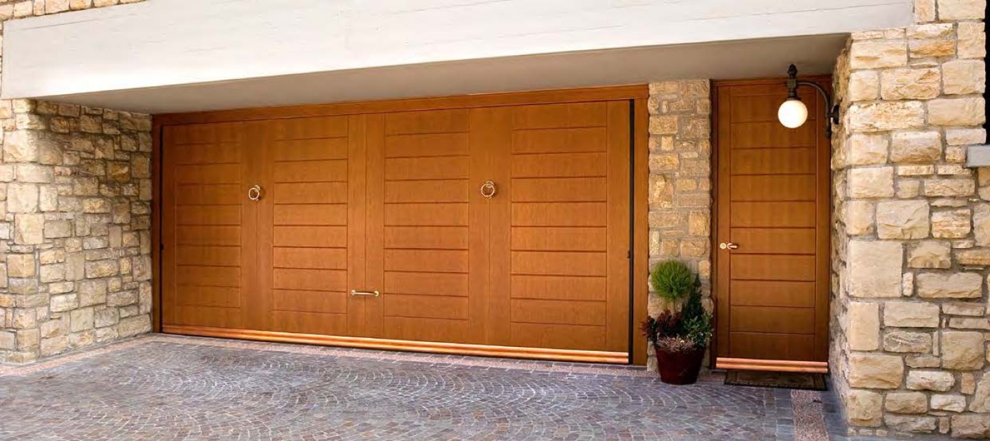 porte basculanti in legno Sandrini